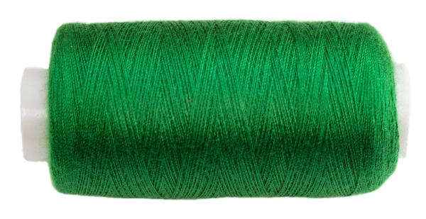 Polyester sewing thread in green 500 m 546,81 yard 40/2
